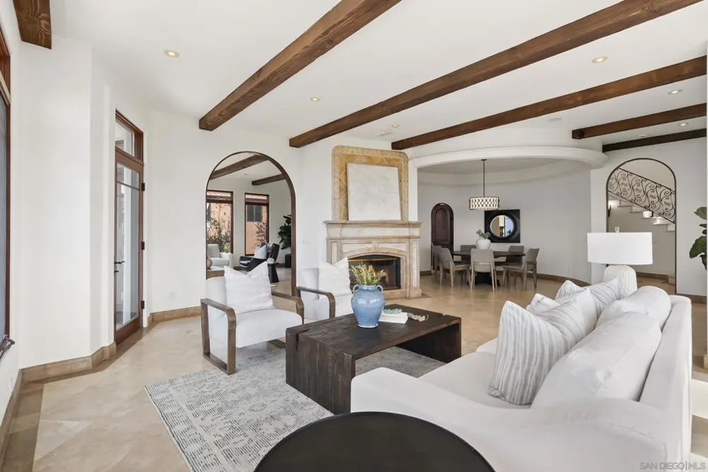 1745 Amalfi St La Jolla, CA 92037