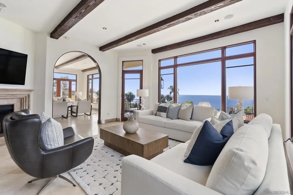 1745 Amalfi St La Jolla, CA 92037