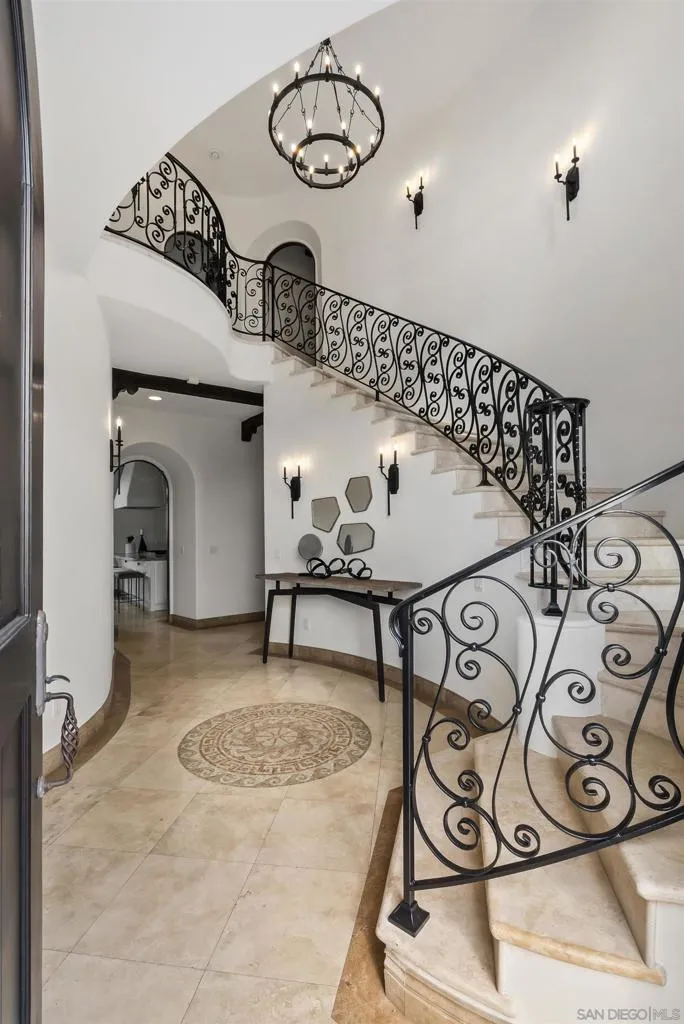 1745 Amalfi St La Jolla, CA 92037