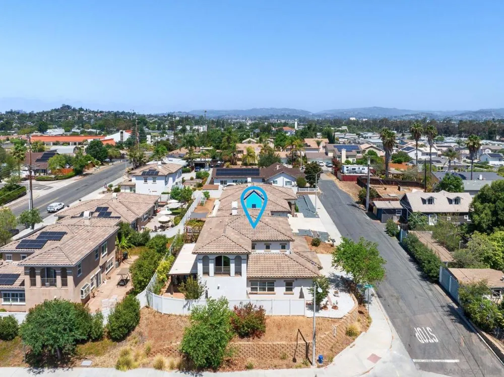 1675 Felicita Escondido, CA 92025
