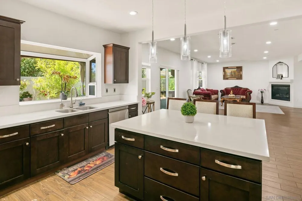 1675 Felicita Escondido, CA 92025