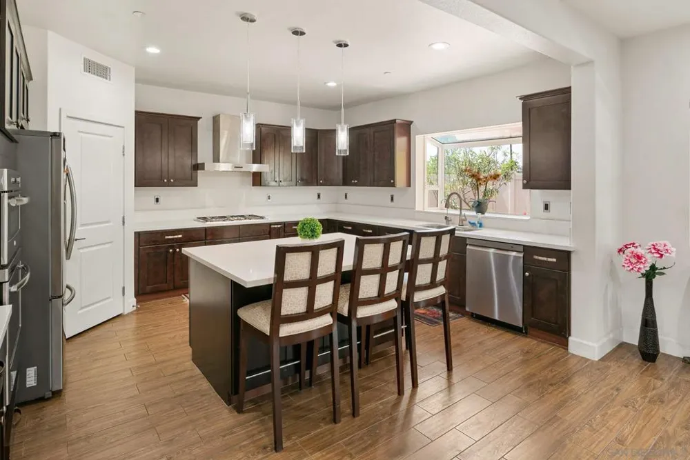 1675 Felicita Escondido, CA 92025