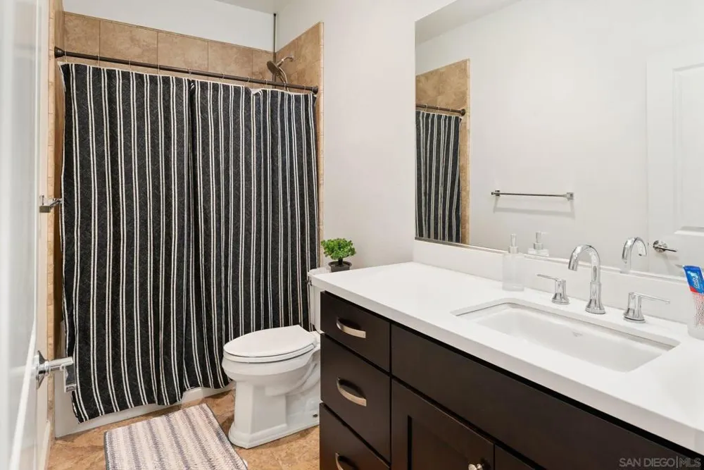 1675 Felicita Escondido, CA 92025