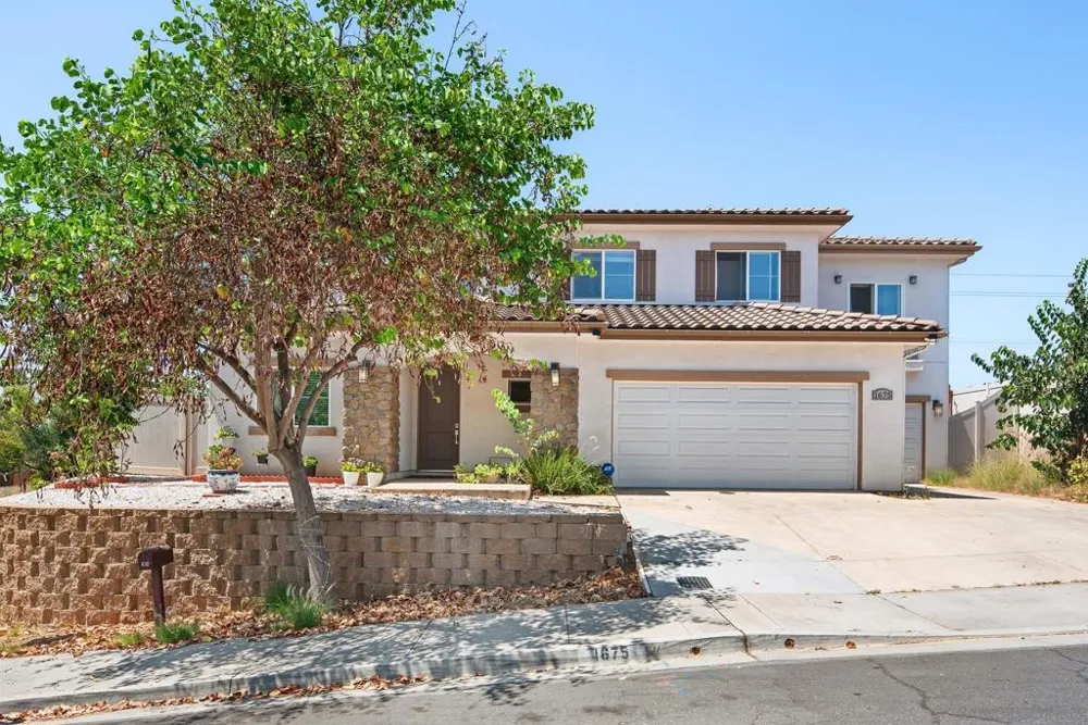 1675 Felicita Escondido, CA 92025