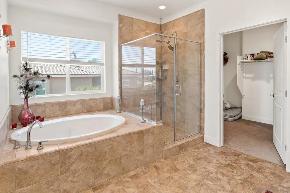 1675 Felicita Escondido, CA 92025