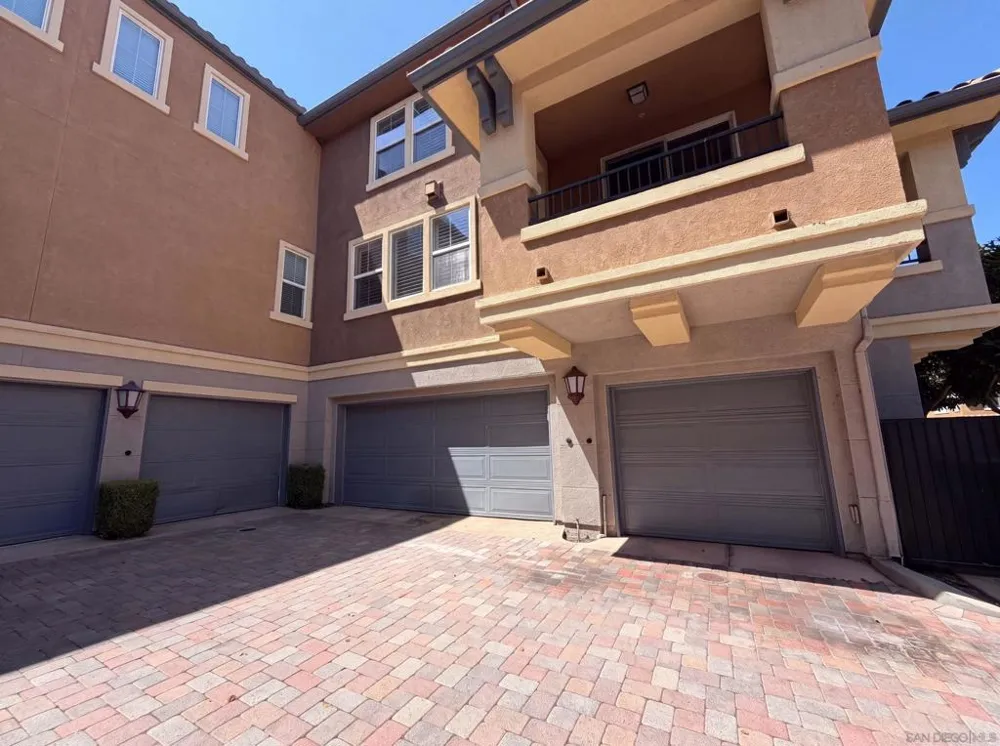 148 Via Montisi Santee, CA 92071