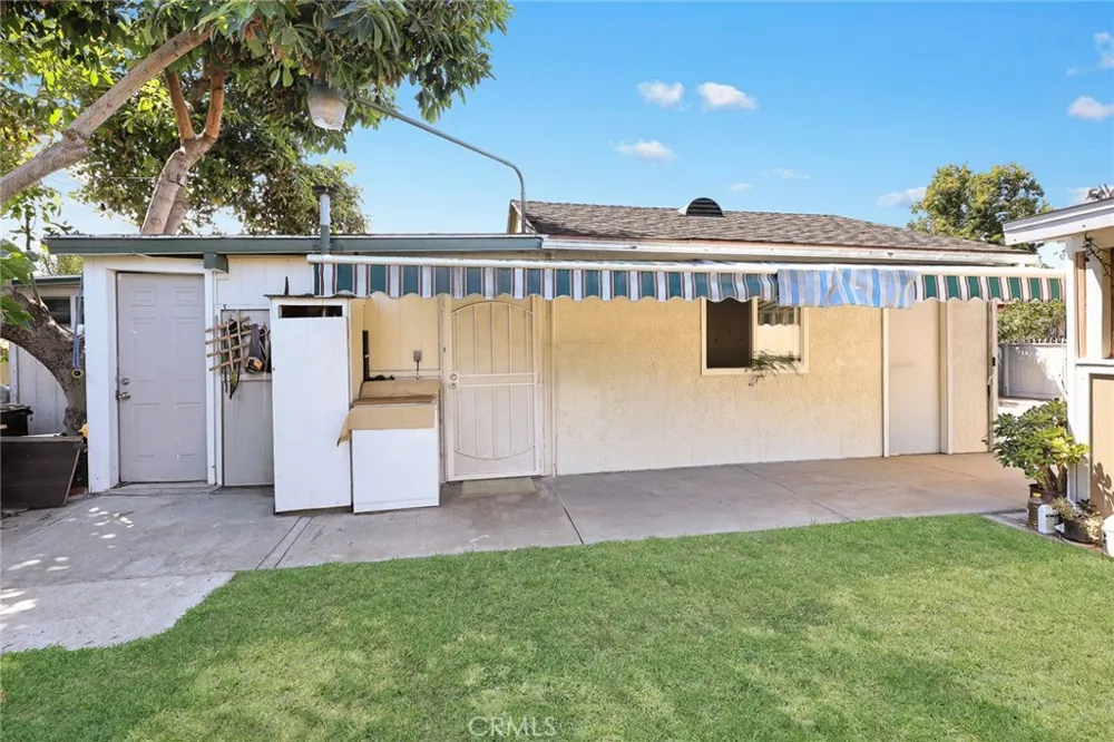 1300 South Date Avenue Alhambra, CA 91803
