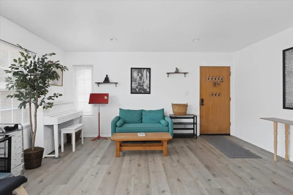 1651 S Juniper St #242 Escondido, CA 92025