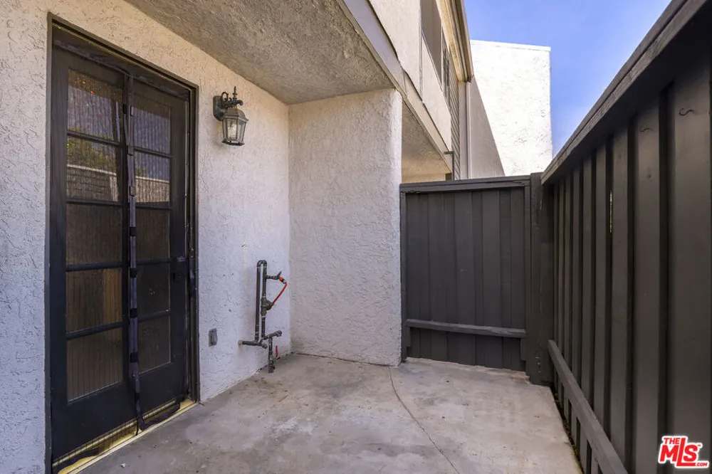 11311 Tampa Avenue #30 Porter Ranch, CA 91326
