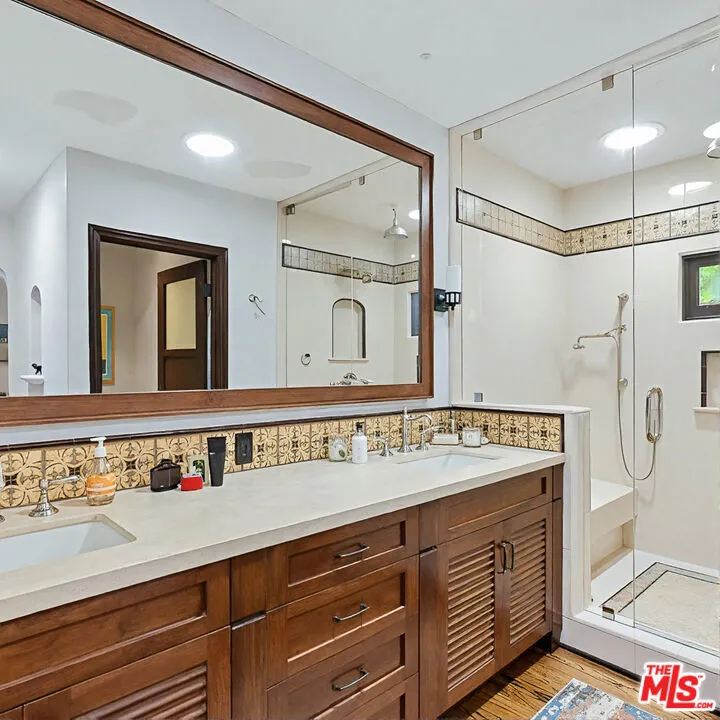 2317 Pearl Street Santa Monica, CA 90405