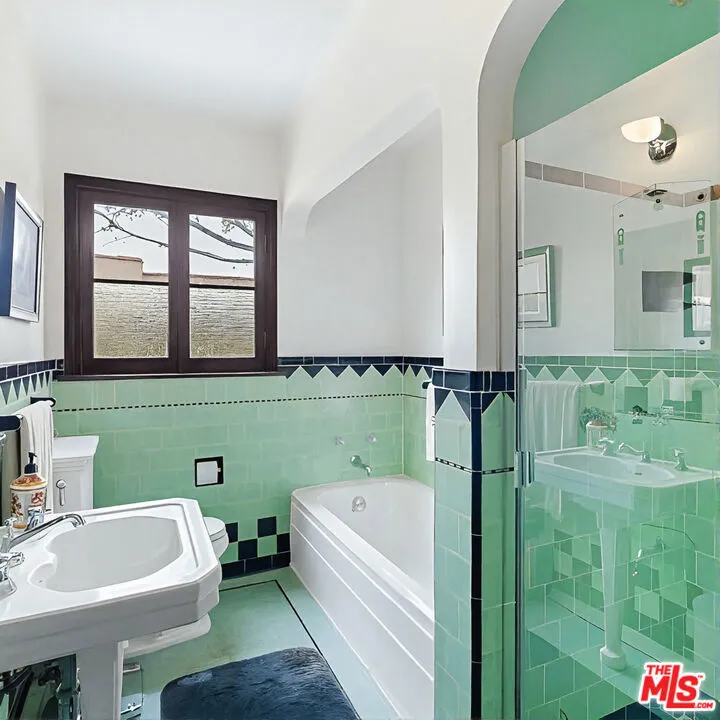 2317 Pearl Street Santa Monica, CA 90405