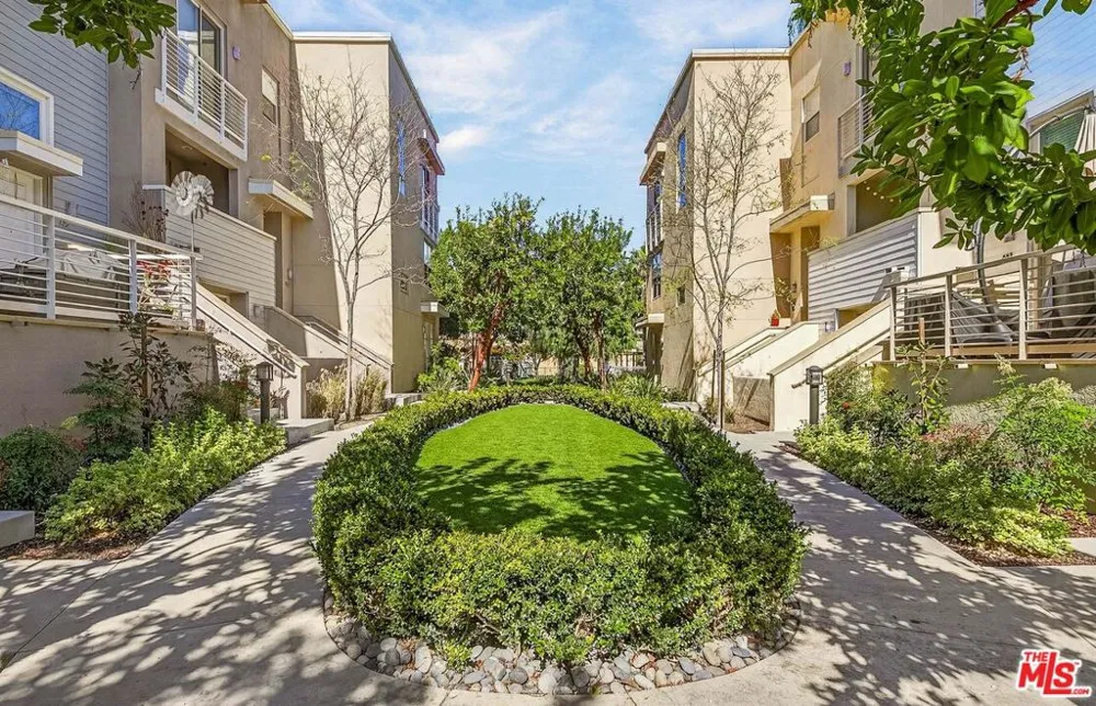 676 Colorado Circle Carson, CA 90745