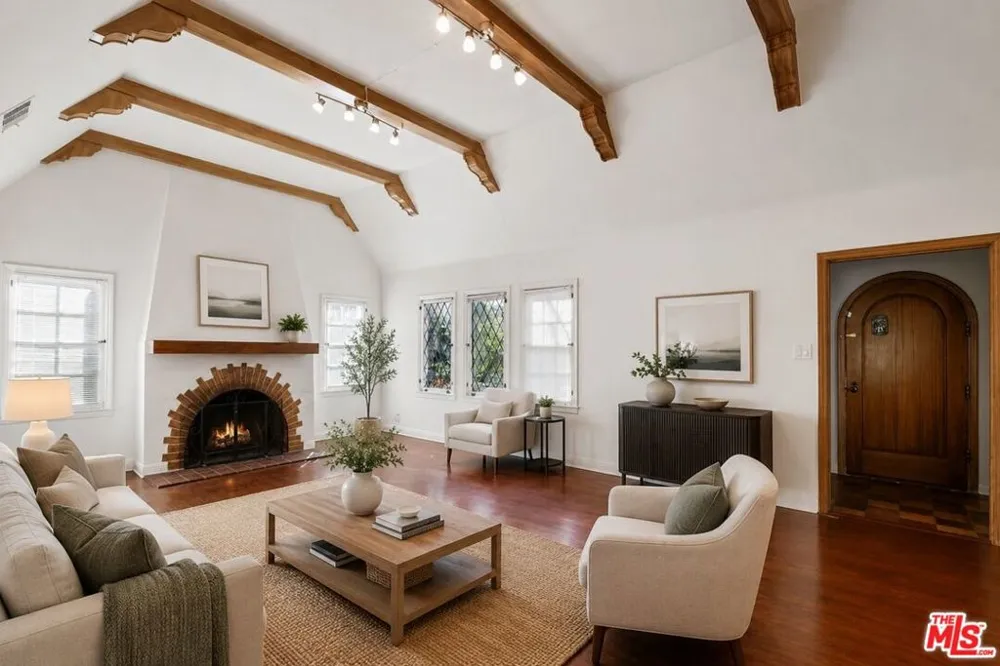 10530 Kinnard Avenue Los Angeles, CA 90024