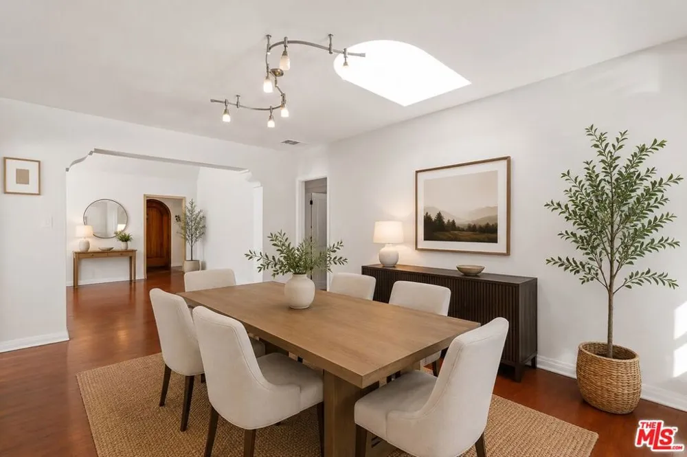 10530 Kinnard Avenue Los Angeles, CA 90024