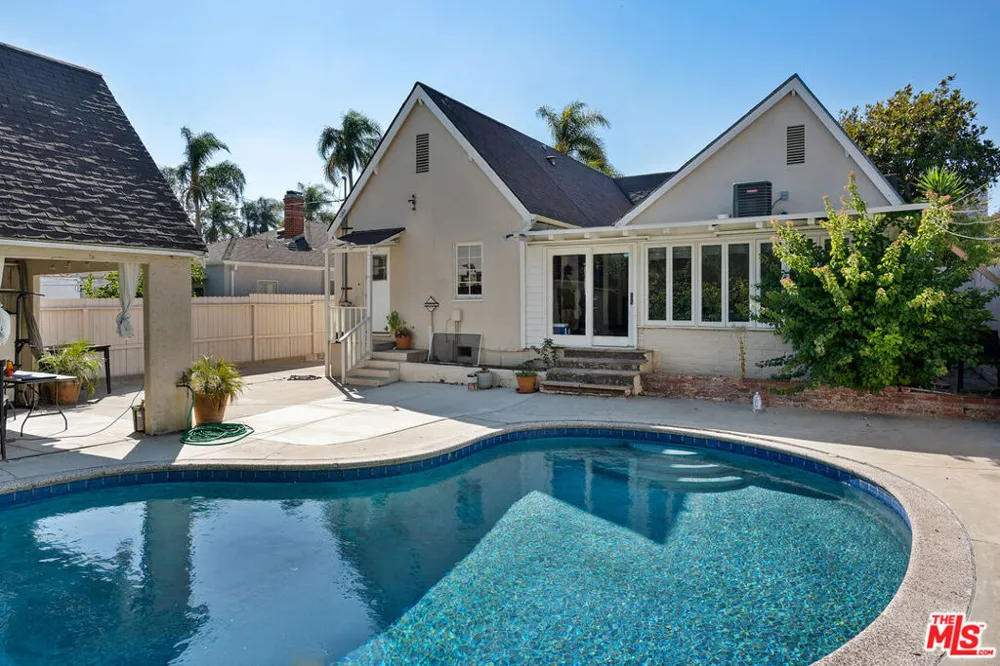 10530 Kinnard Avenue Los Angeles, CA 90024