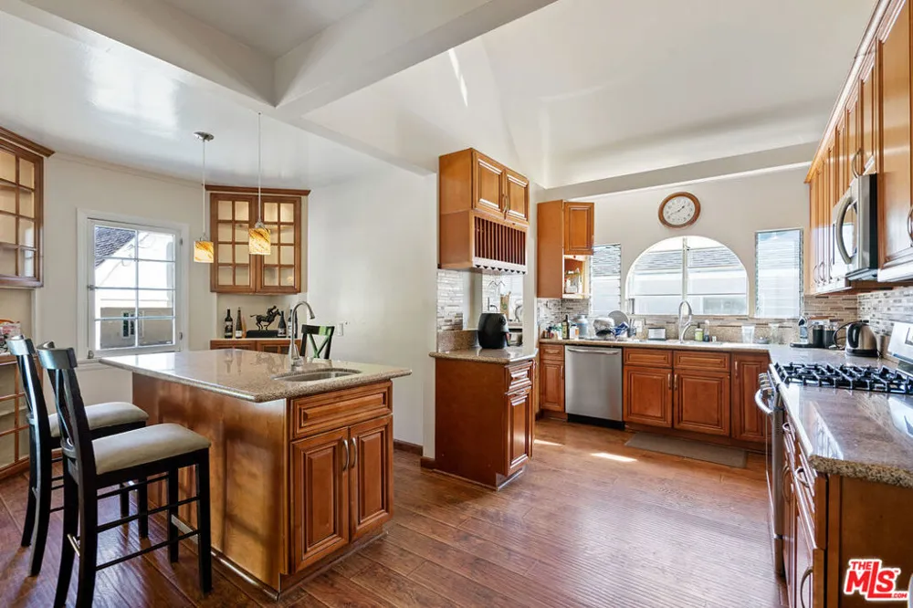 10530 Kinnard Avenue Los Angeles, CA 90024