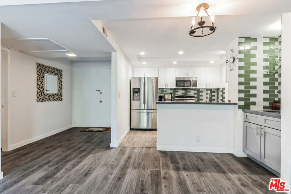 10535 Wilshire Boulevard #404 Los Angeles, CA 90024