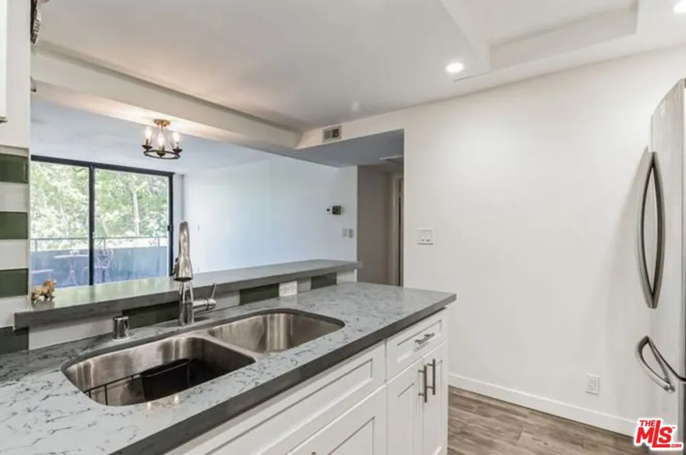 10535 Wilshire Boulevard #404 Los Angeles, CA 90024