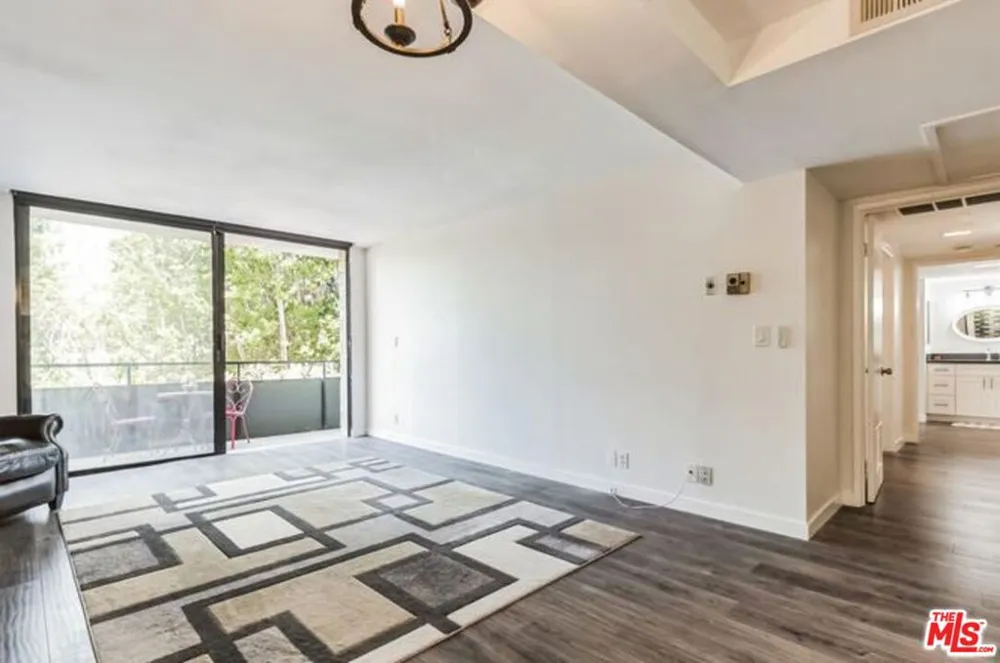 10535 Wilshire Boulevard #404 Los Angeles, CA 90024