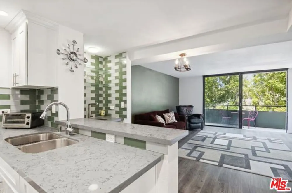 10535 Wilshire Boulevard #404 Los Angeles, CA 90024