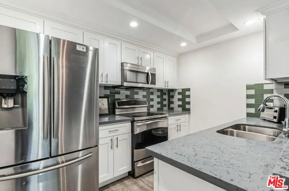 10535 Wilshire Boulevard #404 Los Angeles, CA 90024
