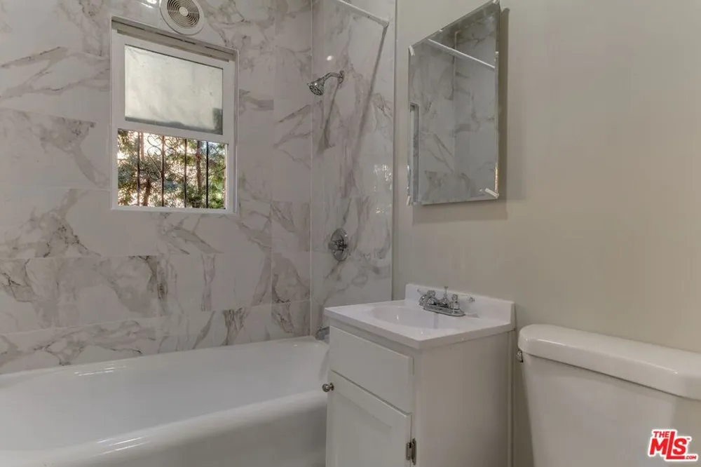 730 S Catalina Street Los Angeles, CA 90005