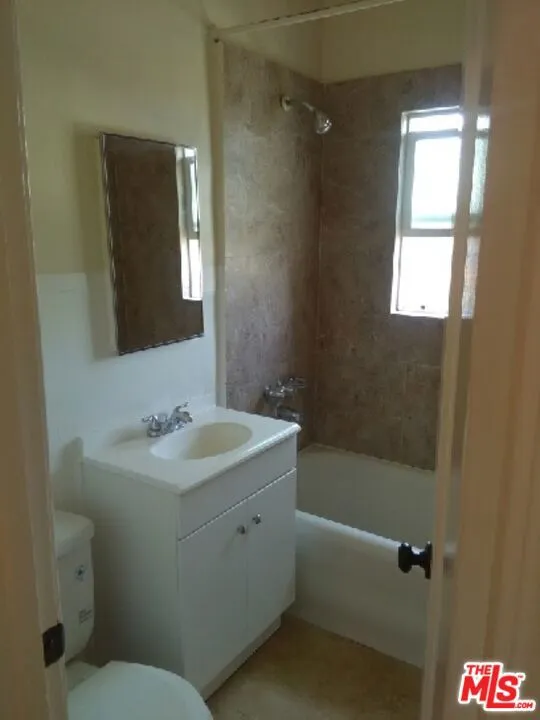 730 S Catalina Street Los Angeles, CA 90005