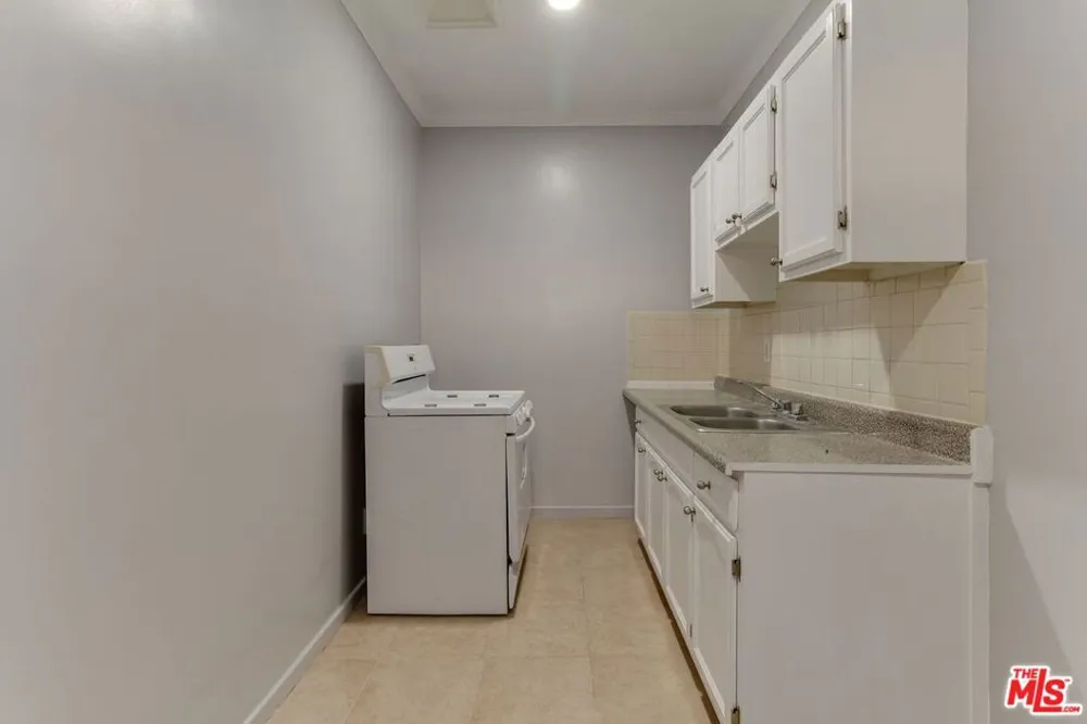 730 S Catalina Street Los Angeles, CA 90005