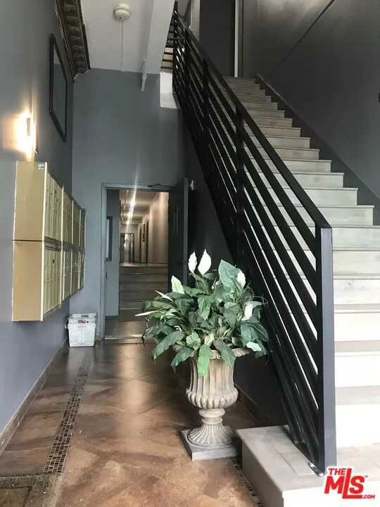 730 S Catalina Street Los Angeles, CA 90005