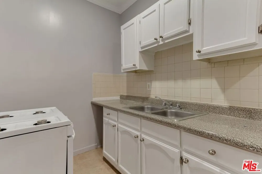 730 S Catalina Street Los Angeles, CA 90005