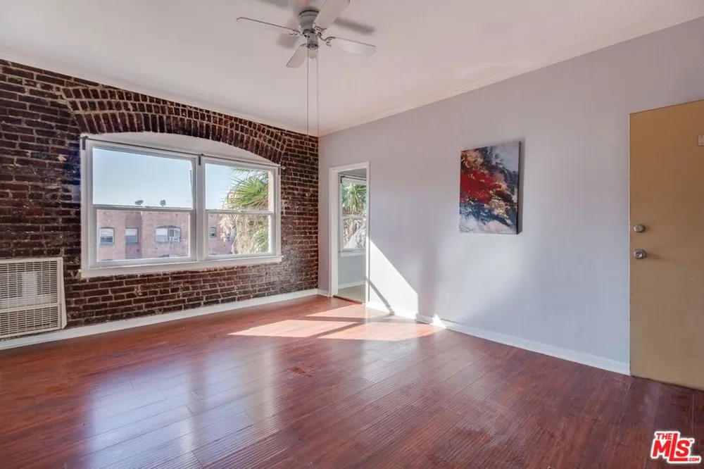 730 S Catalina Street Los Angeles, CA 90005
