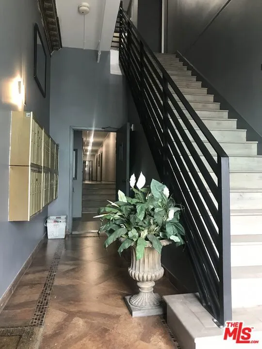 730 S Catalina Street Los Angeles, CA 90005