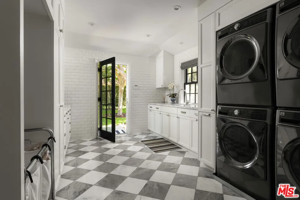 4225 Mariposa Drive Santa Barbara, CA 93110