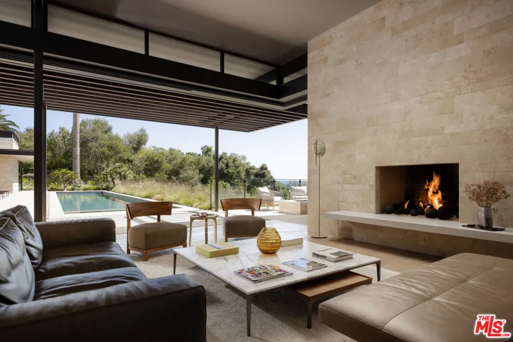 1045 Via Tranquila Santa Barbara, CA 93110