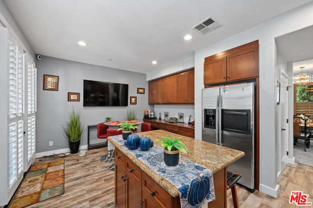 5800 Seawalk Drive #2 Playa Vista, CA 90094