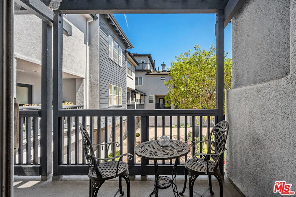 5800 Seawalk Drive #2 Playa Vista, CA 90094