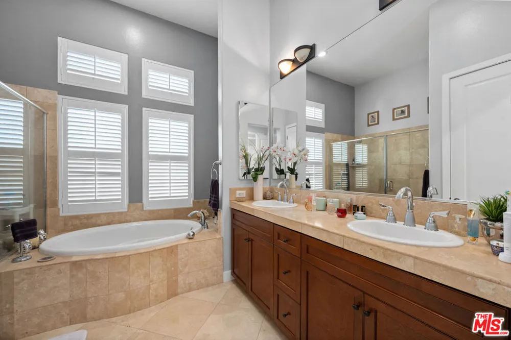 5800 Seawalk Drive #2 Playa Vista, CA 90094