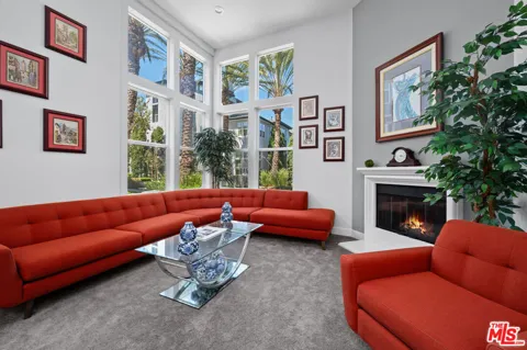 5800 Seawalk Drive #2