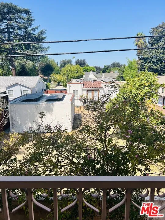 5719 Camellia Avenue #109 North Hollywood, CA 91601