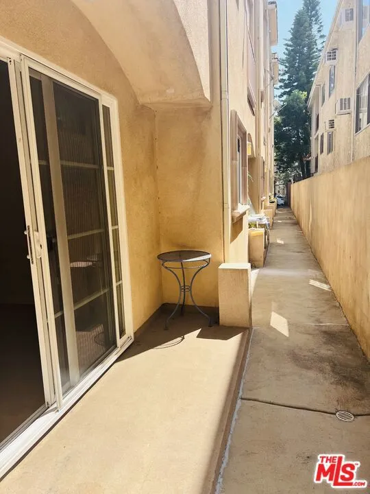 5719 Camellia Avenue #109 North Hollywood, CA 91601