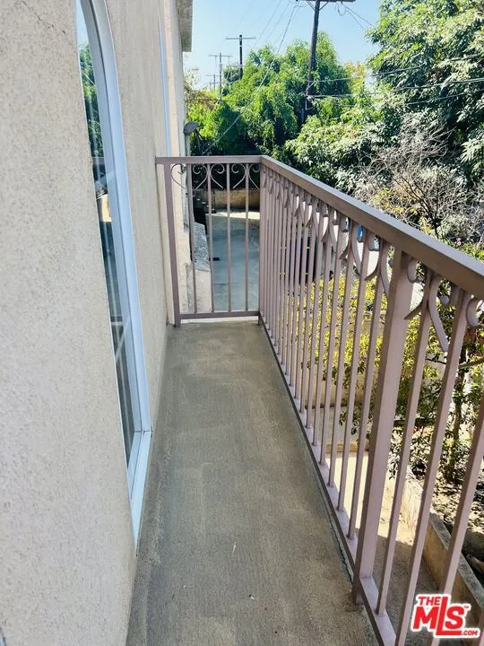 5719 Camellia Avenue #109 North Hollywood, CA 91601