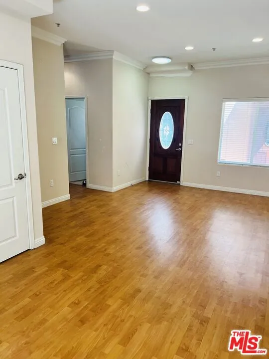 5719 Camellia Avenue #109 North Hollywood, CA 91601