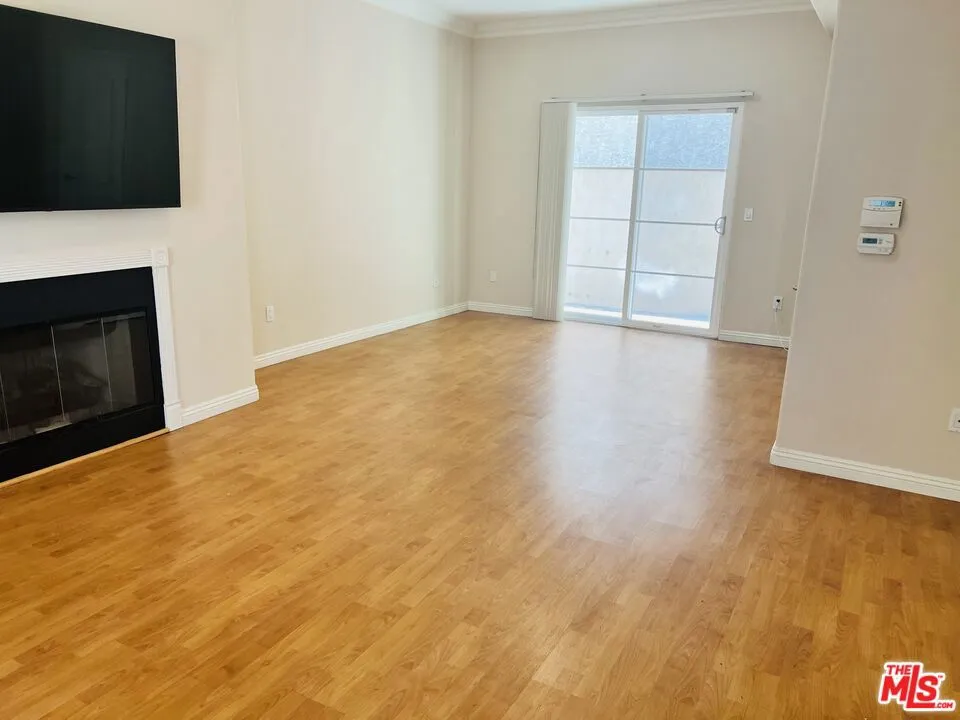 5719 Camellia Avenue #109 North Hollywood, CA 91601