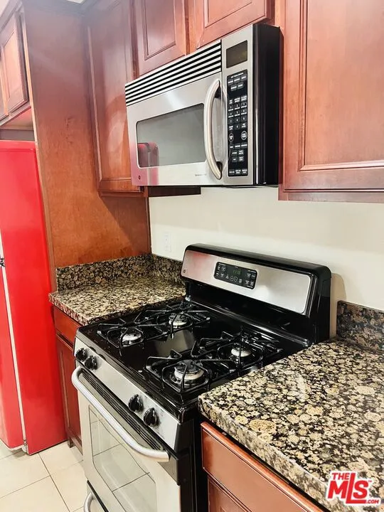 5719 Camellia Avenue #109 North Hollywood, CA 91601