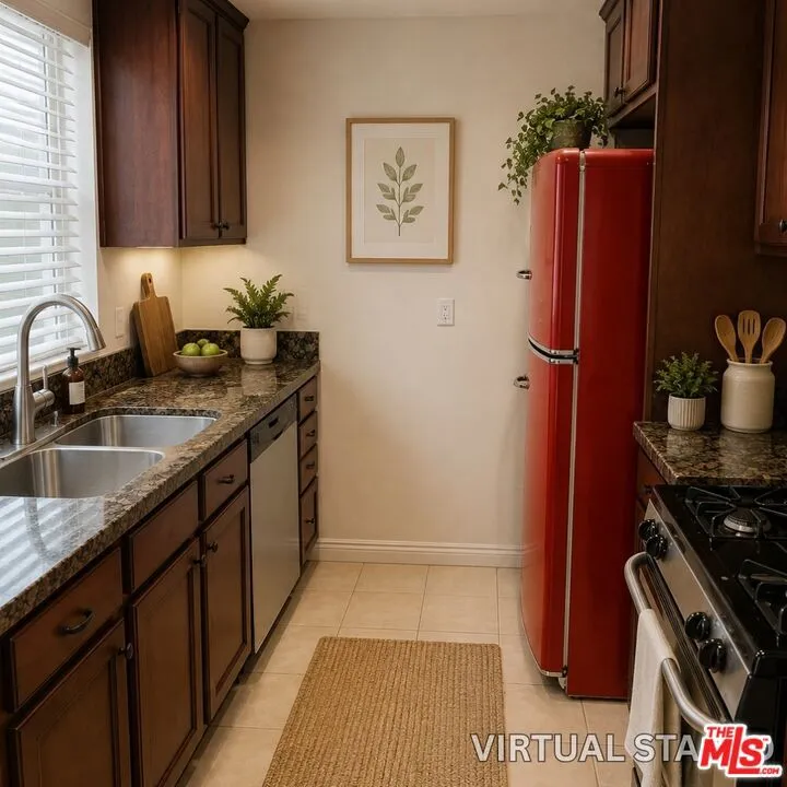 5719 Camellia Avenue #109 North Hollywood, CA 91601