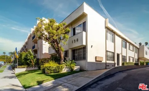 138 S St Andrews Place #4