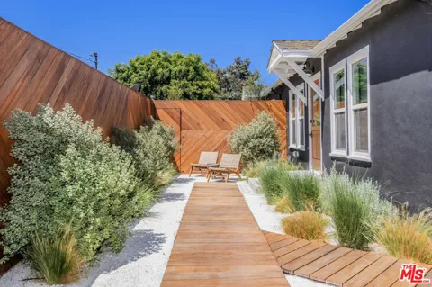 326 4th Avenue #B
