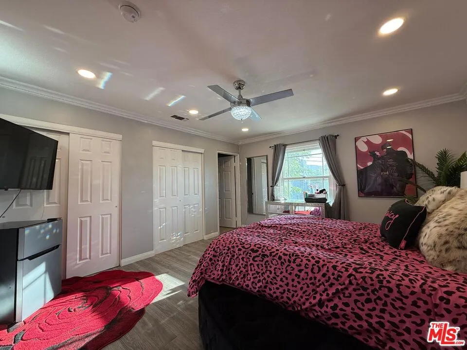 8020 Cora Street Sunland, CA 91040