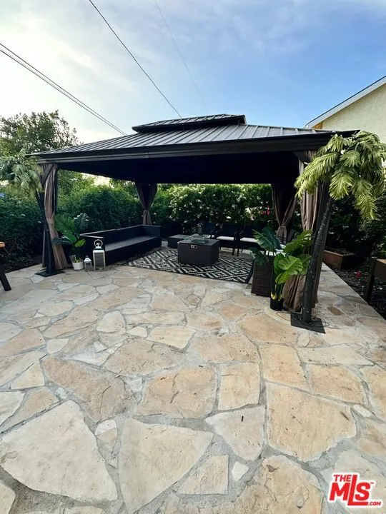 8020 Cora Street Sunland, CA 91040