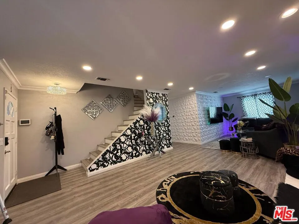 8020 Cora Street Sunland, CA 91040